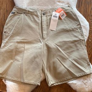 NWT. Men’s Sorel shorts